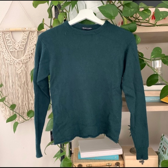 Tops - GREEN BRANDY MELVILLE SWEATER